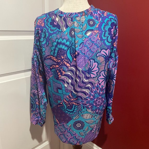 Alice & Trixie Button Front Placket Top with Long Roll Up Sleeves Size S (NWT) - Picture 3 of 4